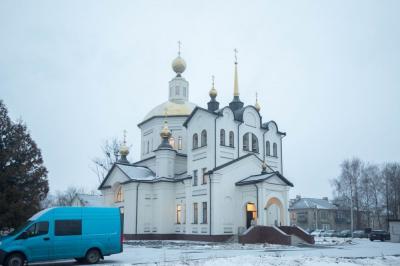 В поселке Сахзаводской освятили храм апостола Андрея Первозванного