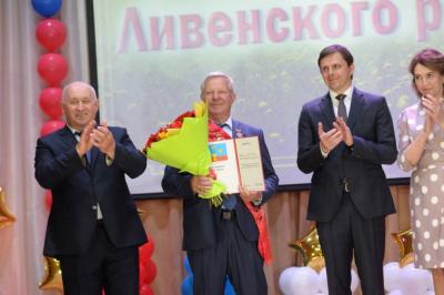 Губернатор Андрей Клычков принял участие в торжественном мероприятии, посвященном Дню Ливенского района