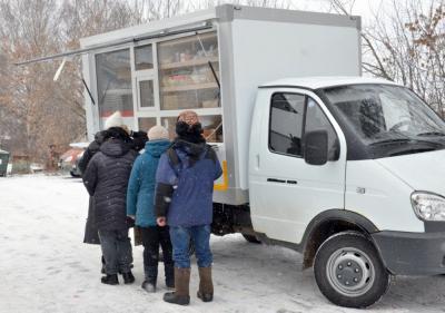 В Ливенском районе курсируют девять автолавок