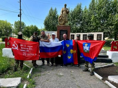 В зону проведения СВО доставлен гуманитарный груз, собранный в Ливенском районе