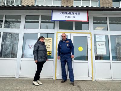 Член Общественной палаты города, член МОО «Союз Советских офицеров» Андриян Бородин проголосовал на избирательном участке № 160